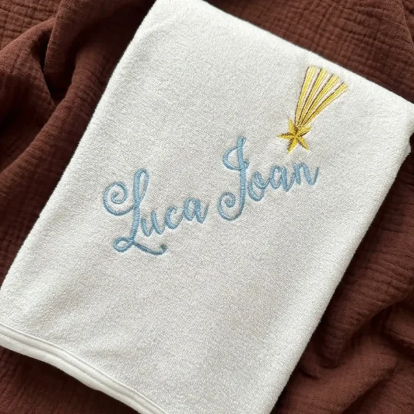 prosop personalizat cu broderie, prosop brodat cu nume, cado bebelus prosop personalizat cu broderie, prosop brodat cu nume, cado bebelus