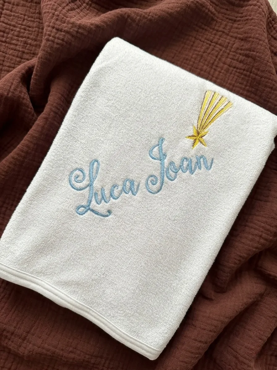 prosop personalizat cu broderie, prosop brodat cu nume, cado bebelus