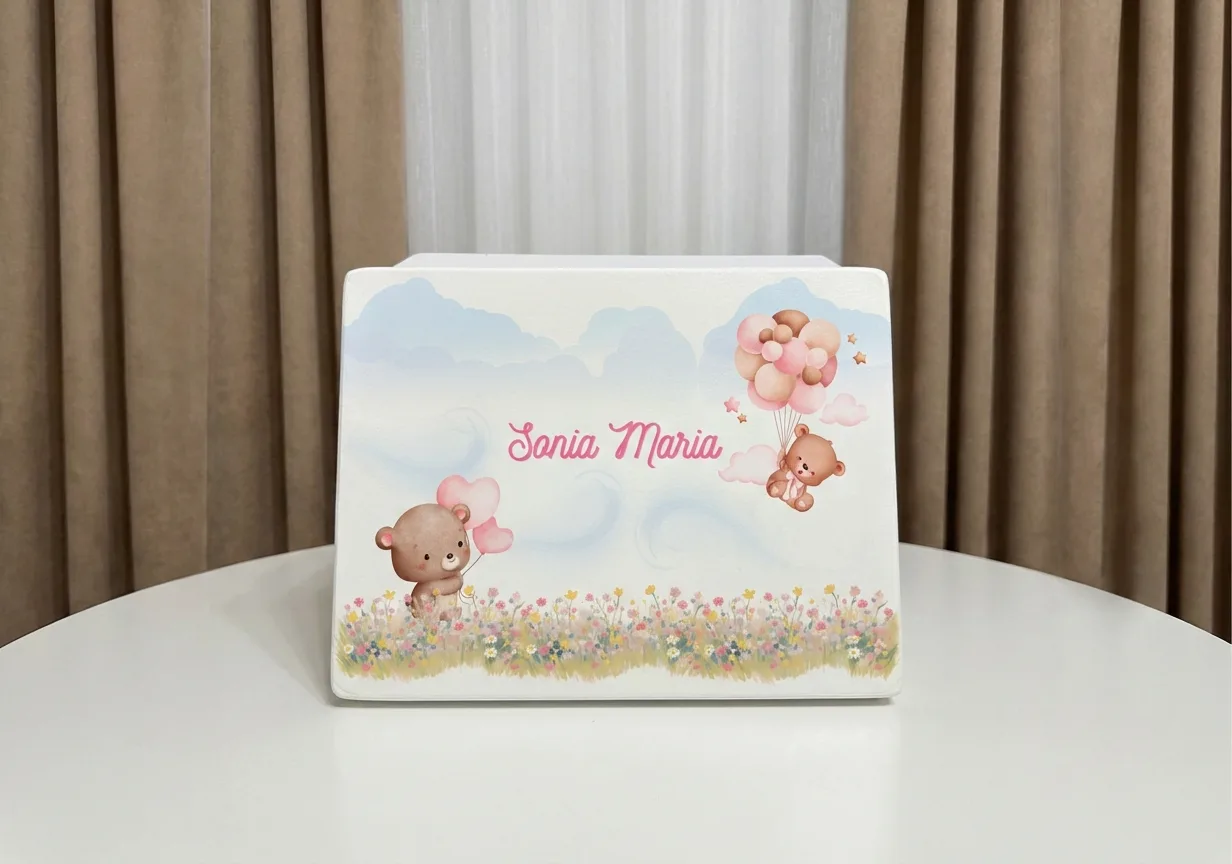 cutie amintiri fete, cutie lemn personalizata, fata, ursulet, inimioare