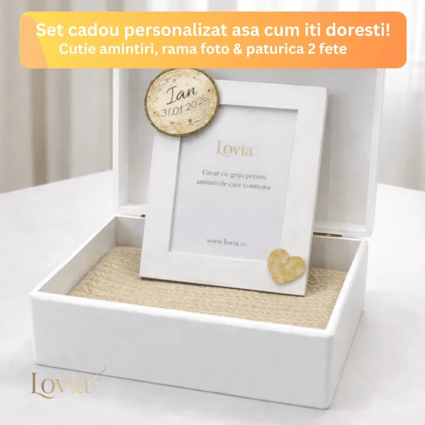 set cadou cutie lemn rama foto paturica personalizabile set cadou personalizat cutie amintiri paturica spic muselina si rama foto bebelusi