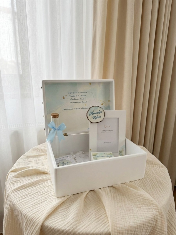 trusou planete, rama foto personalizata, botez cutie lemn