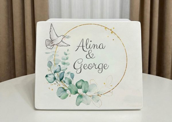 Set Cadou Nasi Botez, Cutie Personalizata + Prosoape Brodate + Felicitare, Model Eucalipt si Porumbel