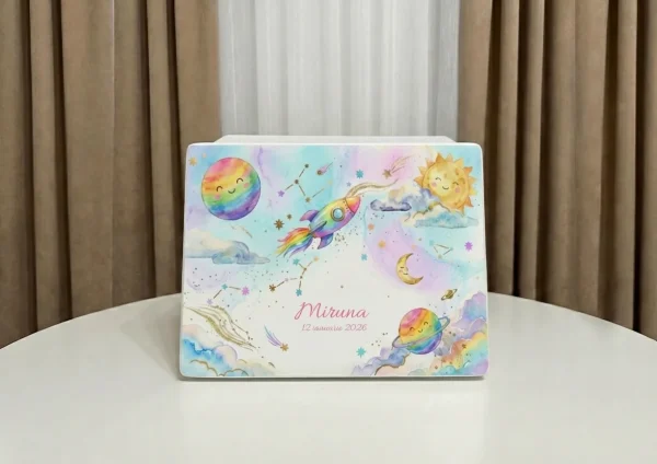 cutie de amintiri curcubeu, cutie amintiri spatiu, cadou copil personalizat cutie de amintiri curcubeu, cutie amintiri spatiu, cadou copil personalizat