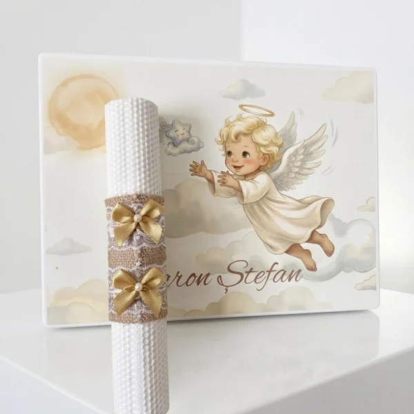Trusou botez model Ingeras Auriu cu cutie de lemn personalizata Aaron Stefan si lumanare fagure cu fundite aurii